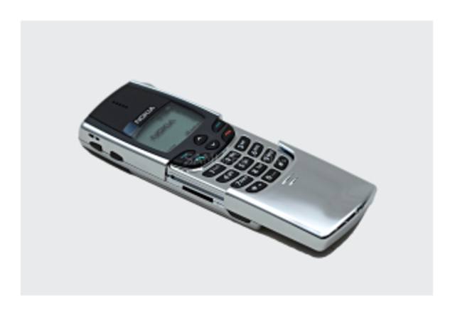 First cell phone to have an international antenna.