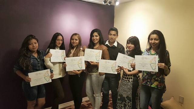 UCACUE-compañeros de clase