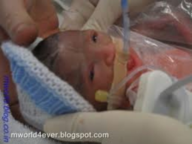 my brother tyler was born