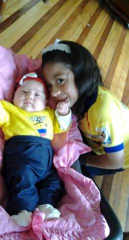 MIS DOS CHIQUITAS HERMOSAS