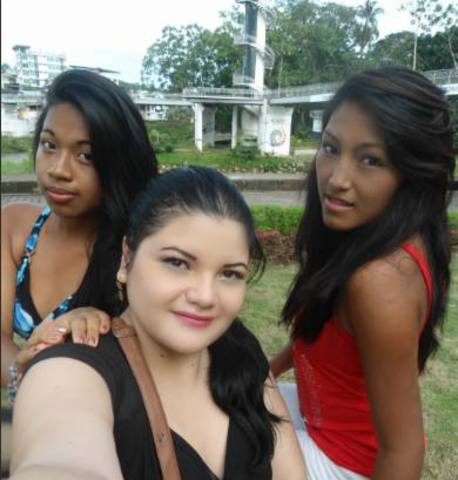 MIS DOS MEJORES AMIGAS