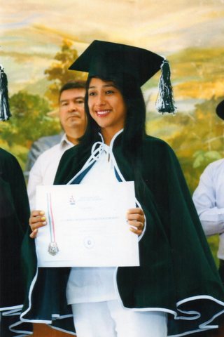 MI GRADUACIÓN DE DE AUXILIAR DE ENFERMERÍA.