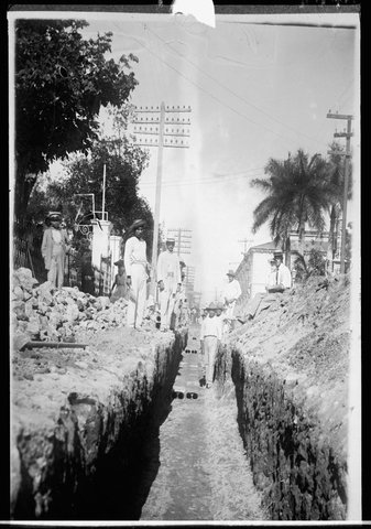 Inicia instalación de líneas telefónicas subterráneas