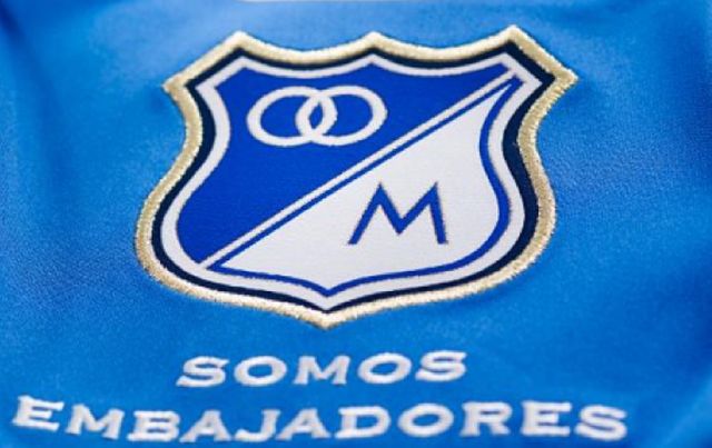 Empezar a jugar como jugador profesional en millonarios fc