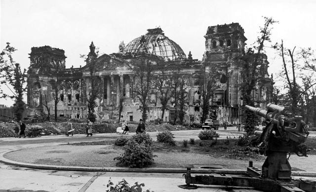 The Reichstag Fire ( Parliament House )