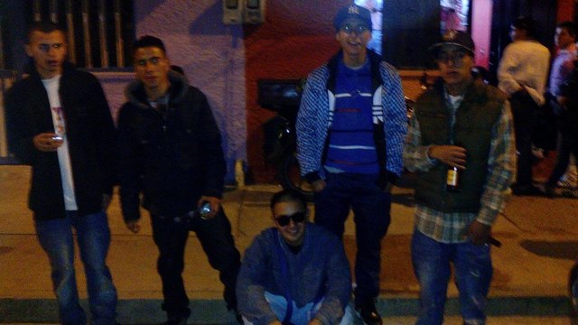 Tomando con los primos