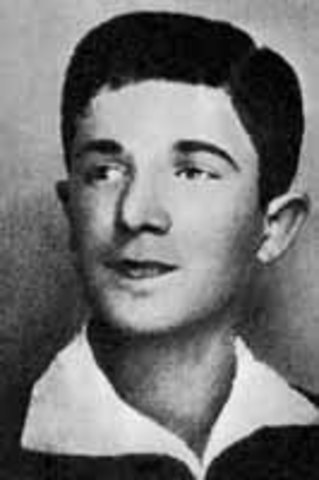 Warsaw ghetto uprising begins