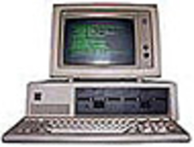 IBM anuncia su primera computadora personal