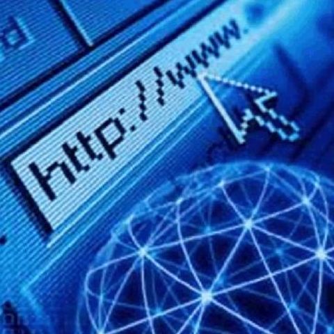 Se crea World Wide Web (WWW). Tim Berners-Lee desarrolla el código para WWW.