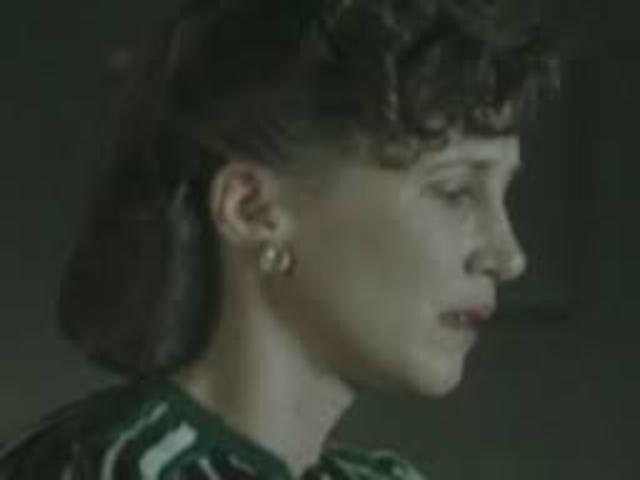 Bruno and Gretel get lice, Bruno's head is shaved, Mother demands that she and the children be allowed to return home.