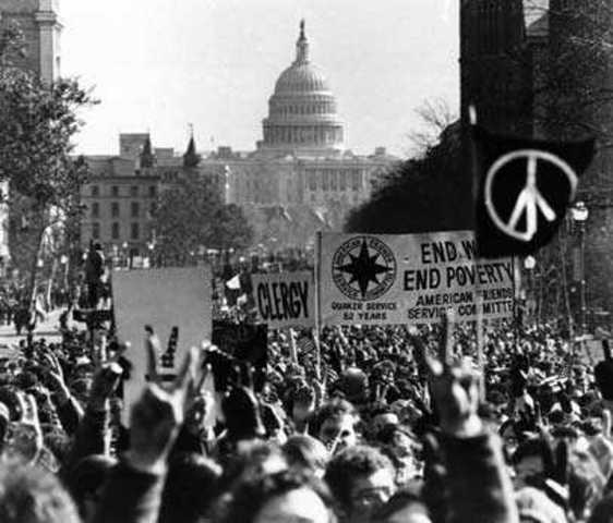 250,000 march on Washington in protest at the Vietnam War