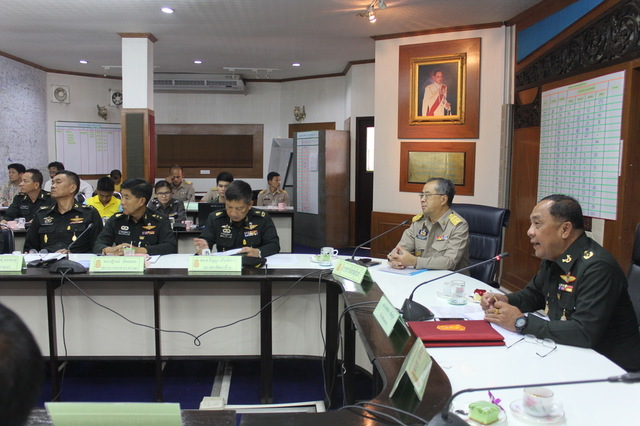 21 มิ.ย. 2559 รองแม่ทัพภาคที่ 2 ลงพื้นที่ติดตามการดำเนินงานการรณรงค์เพื่อการลงประชามติ