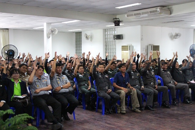 22 มิ.ย. 2559 มทบ.24 อุดรธานี ติวเข้มการเป็นวิทยากรครู ก ให้กับแกนนำกลุ่มพลังมวลชนในจังหวัด