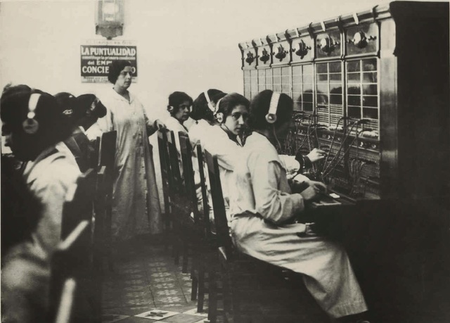 El 15 de septiembre de 1935 se inauguró la primera línea telefónica.