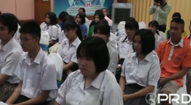 8 ก.ค. 2559 จ.อำนาจเจริญ จัดโครงการส่งเสริมการอ่านให้บุตรหลานอ่านร่างรัฐธรรมนูญให้ผู้ปกครองฟังก่อนลงประชามติ