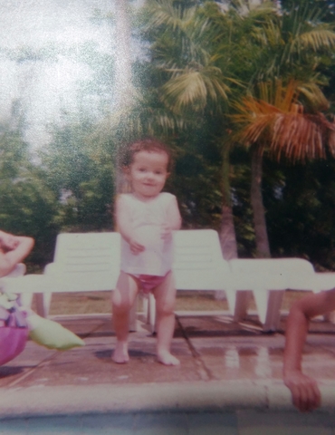 MI PRIMER DIA EN LA PISCINA