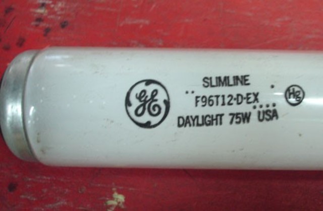 Se prohíbe la fabricación y distribución de lámparas de 75w