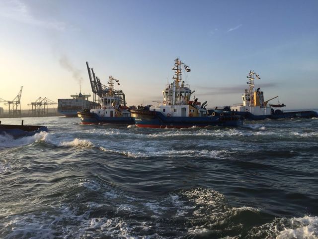 Inicios de obras del puerto de San Antonio.