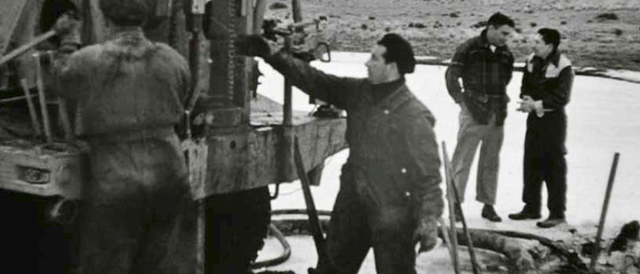 Se crea la Empresa nacional de Petroleo