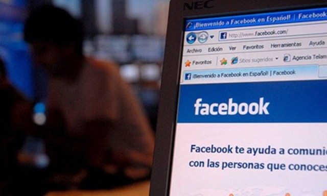 Numerosos usuarios de Facebook están diciendo que el sitio no se encuantra disponible ...