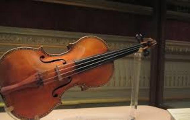 STRADIVARIUS