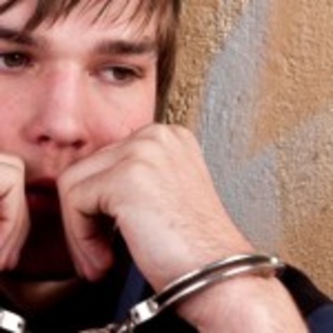 ¿Cómo puede una persona honesta robar dinero o cometer crímenes después de convertirse en adicto?