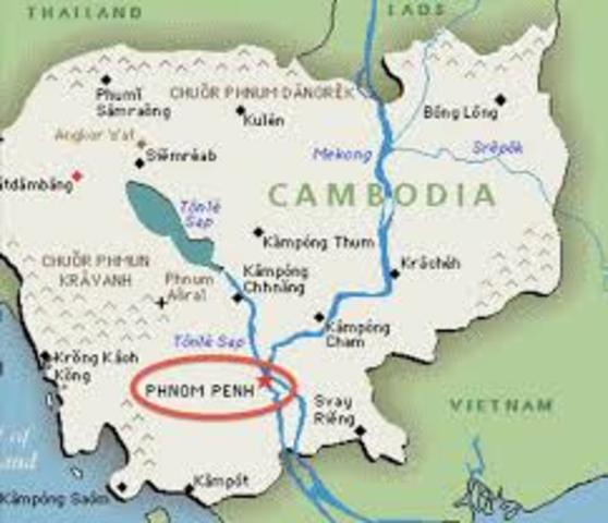 The Khmer empire change their capital to Phnom Penh.