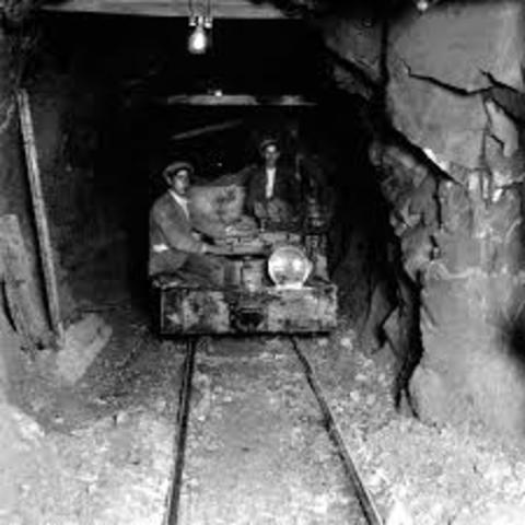 Se inicia la explotación de la mina de cobre de El Teniente