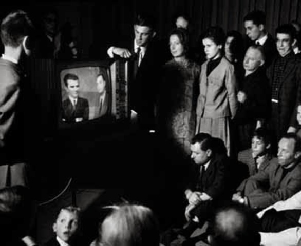 Primeras transmisiones de TV eléctrica en Francia