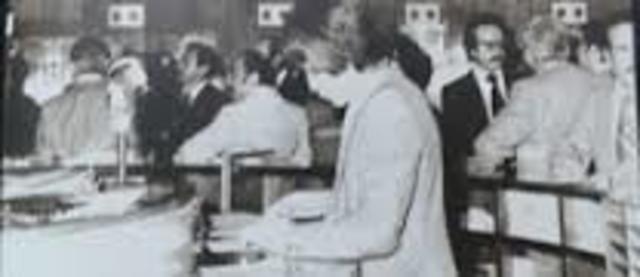 Se inagura la Bolsa de México