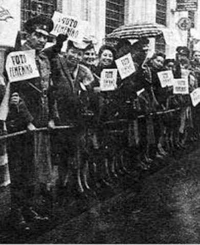 Se promulga el voto femenino