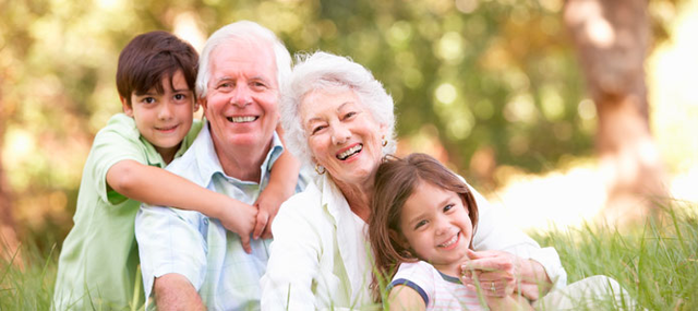 Decree 0721, affiliation of domestic workers Family Compensation System. Decree 0723, membership in the General System of Occupational Hazards of people linked through a formal contract for the provision of services.