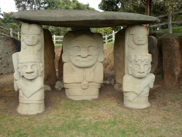 Atañen Mayor Importancia a la Documentación en Colombia