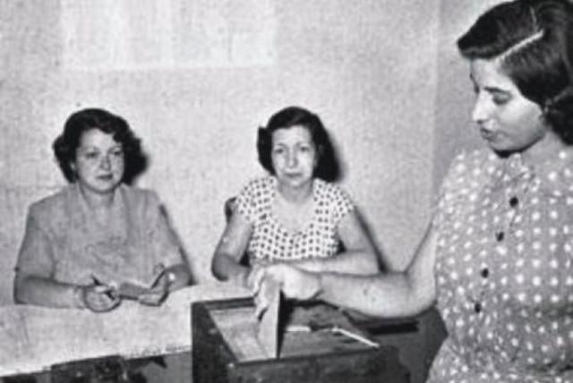 se promulga el voto femenino