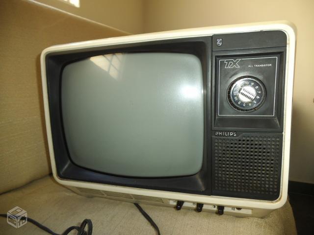 Primeira Televisão preto e branco