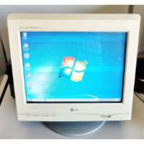 1° computador de mesa