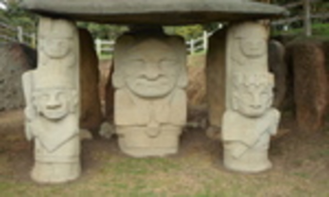 Atañen Mayor Importancia a la Documentación en Colombia