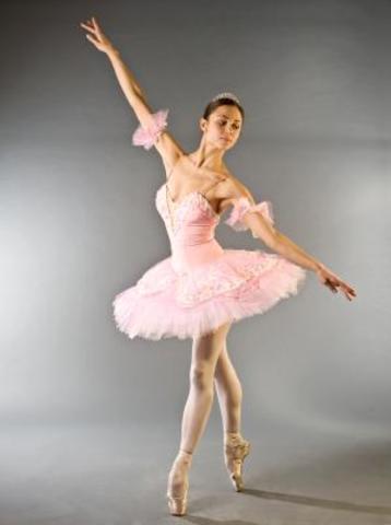 Willa's mom was a ballerina?