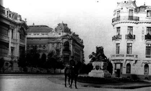 se funda la escuela de carabineros