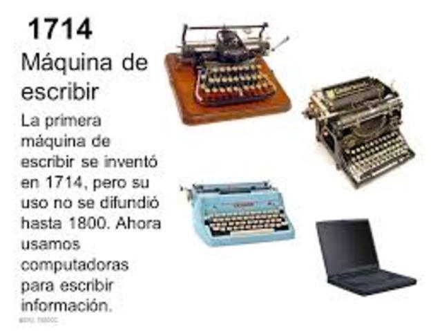 Primera Maquina de Escribir