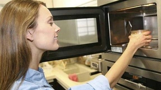Casi todos los hogares tienen microondas