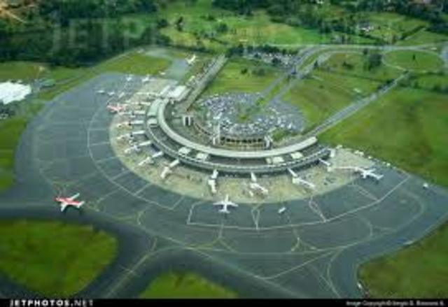 Luego se creo el aeropuerto de Medellin
