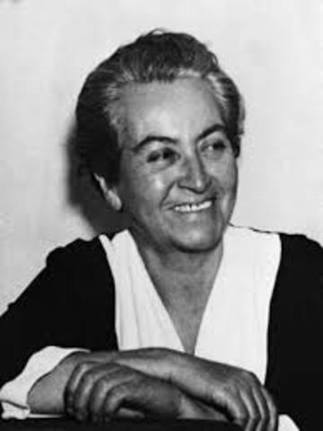 Gabriela mistral recibe premio Nobel 1945