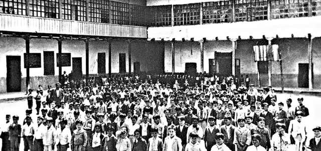 la educación debe ser gratuita