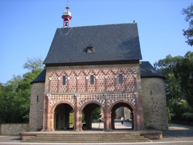 8th Cenury, Lorsch Abbey gatehouse