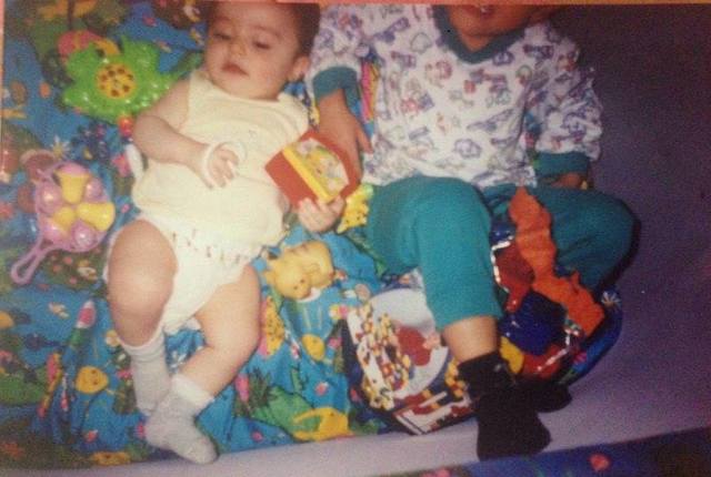 Estoy con mi hermano