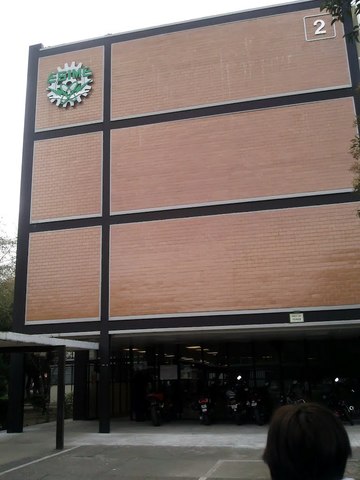 Entrada a la ESIME del IPN