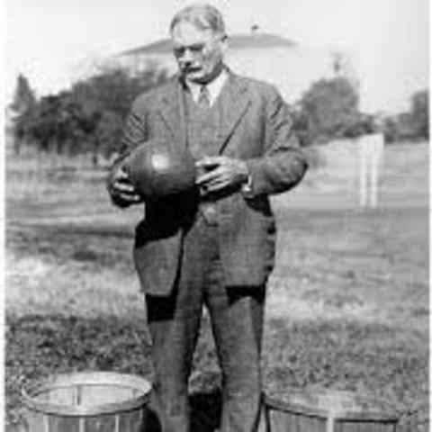 James Naismith entra al salón de la fama