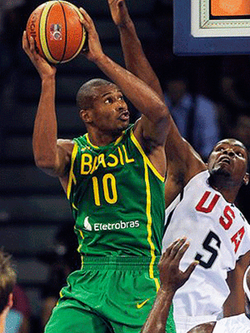 Llega el Baloncesto a Brasil y de ahi se expande a todo Sudamerica