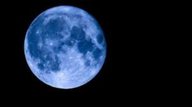 luna azul